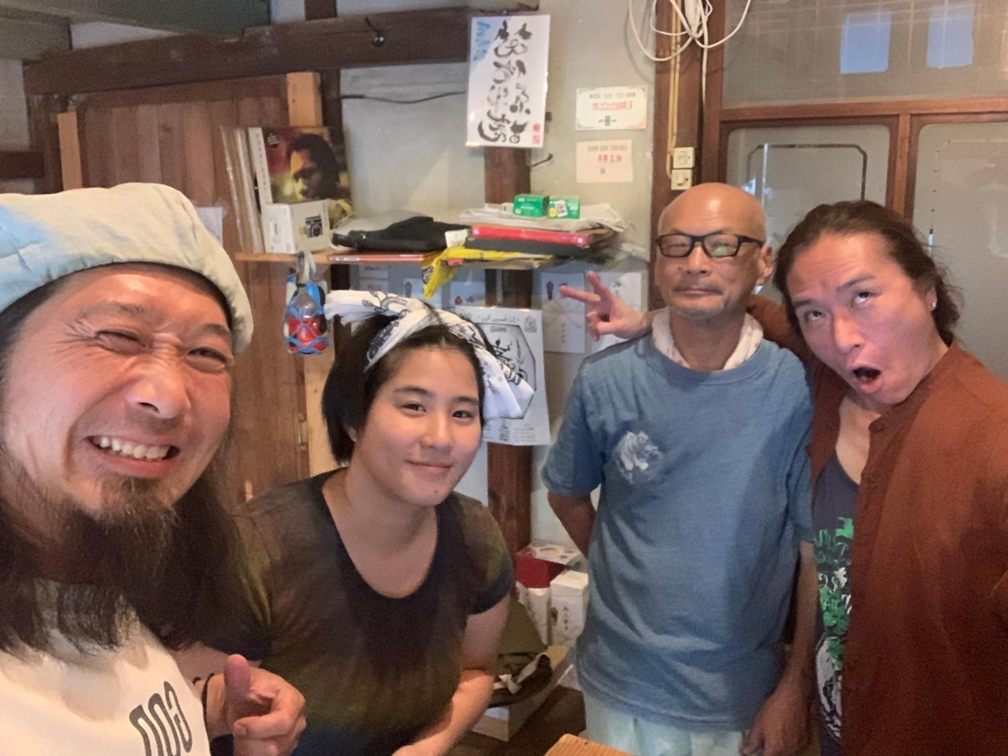 Bakushuku Den Guest House Brew Matsuyama  Exterior foto